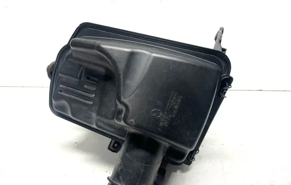 Nissan Qashqai Air filter box 1021725S01