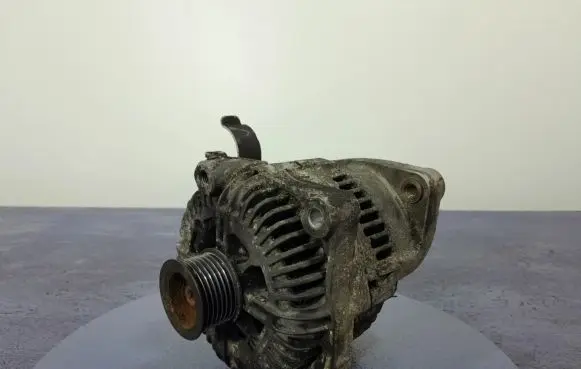 BMW 7 E65 E66 Generator/alternator 7797523