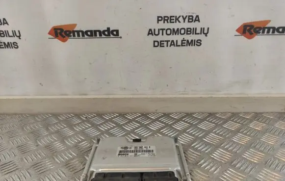 Volkswagen PASSAT B7 Engine control unit/module 3B1907401B 28SA4843 0281010447