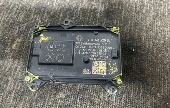 Seat Alhambra (Mk2) Headlight ballast module Xenon 