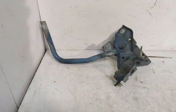 Renault Clio IV Fender mounting bracket 620423958R