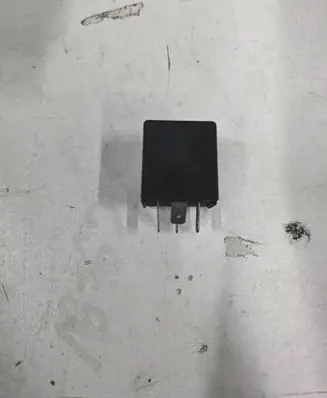 Volkswagen Golf IV Other relay 00488501 443951307A