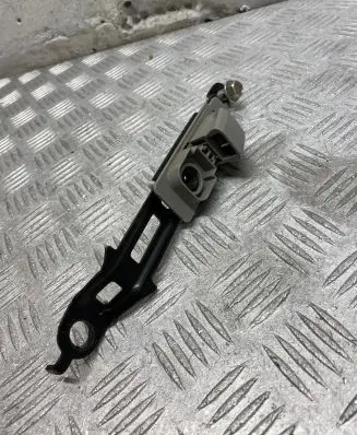 Nissan X-Trail T31 Seat belt adjustment rail 