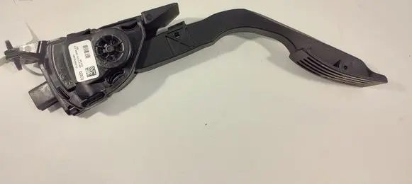 Volvo V40 Accelerator throttle pedal 31280596