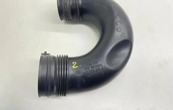Volkswagen Touran I Air intake hose/pipe 1K0129618AC