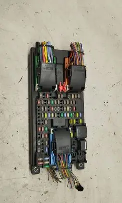 Land Rover Range Rover Evoque L538 Fuse module BJ3214F041AC 528251F01