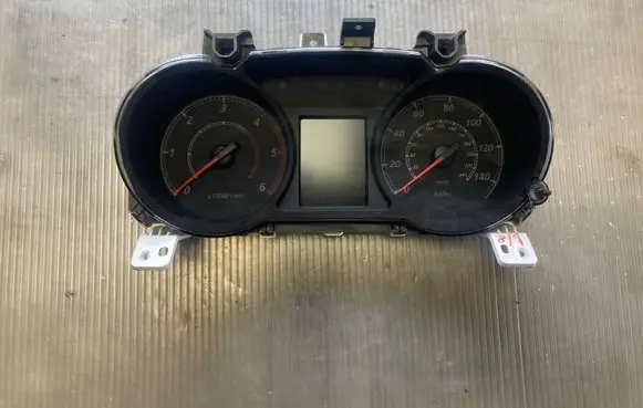 Speedometer (instrument cluster)