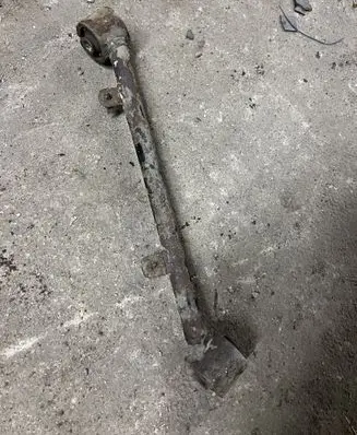 Rear control arm