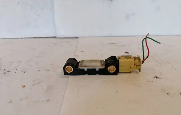 Nissan Primera Airbag deployment crash/impact sensor 0285003019