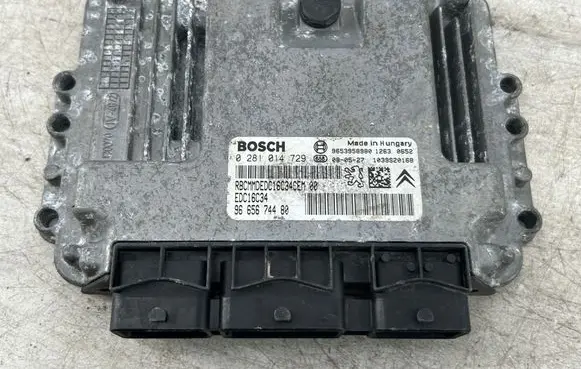 Peugeot 308 Engine control unit/module 9653958980 9665674480 0281014729