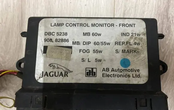 Jaguar XJ X40 Light module LCM DBC5238 90882886