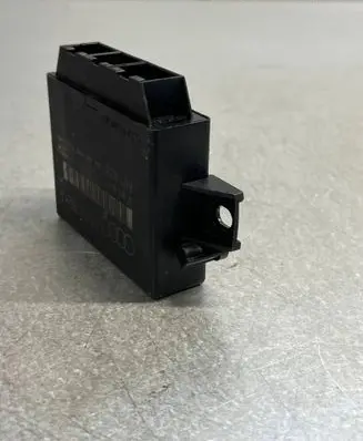 Volkswagen PASSAT B7 Parking PDC control unit/module 8e0919283e19