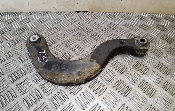Rear control arm
