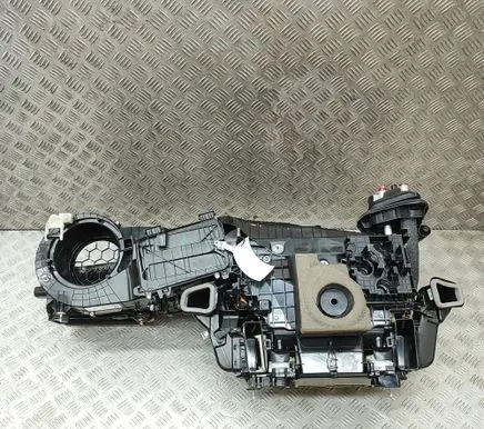 BMW XM Interior heater climate box assembly 5A31834