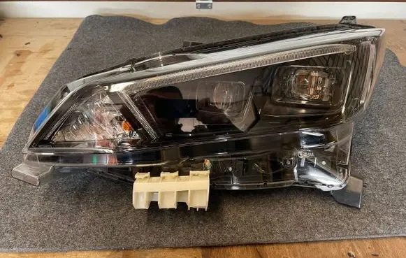 Nissan Leaf II (ZE1) Headlight/headlamp 260605SH0A