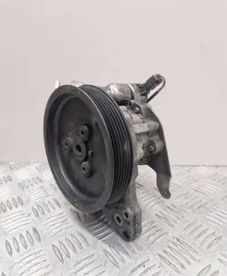 BMW 5 E60 E61 Power steering pump 7787106