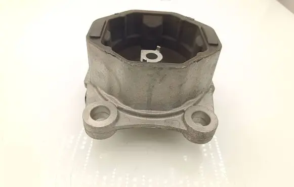 Polestar 2 Engine mount bracket 31686296