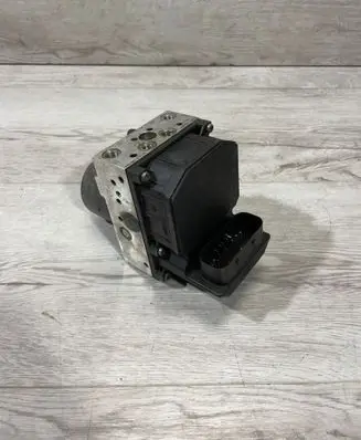BMW 5 E39 ABS Pump 6757595 6758969 185089