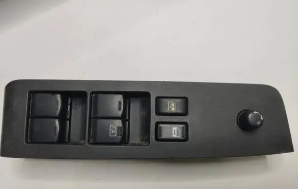 Nissan X-Trail T31 Electric window control switch 25401JH10D 3538H1 PPT10