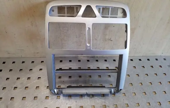 Peugeot 307 Radio/GPS head unit trim 9634505077