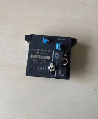 Mercedes-Benz E W211 Door control unit/module 2118201526 356805