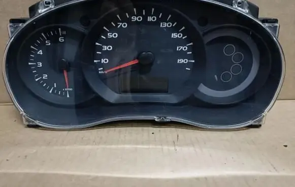 Renault Laguna II Speedometer (instrument cluster) 8200796010