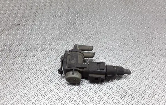Volkswagen Sharan Vacuum valve 1J0906283C