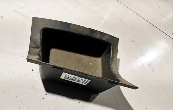 Glove box