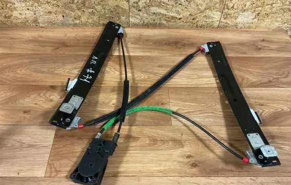 Ford Mondeo MK IV Front door electric window regulator 7s71a23201bp