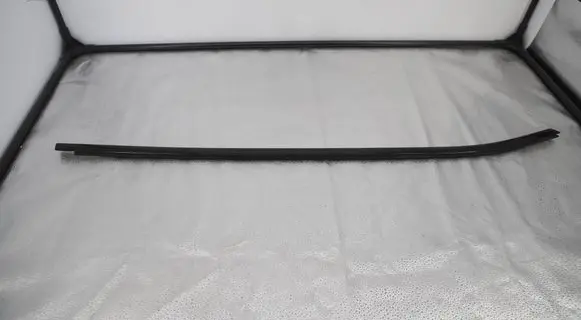 BMW X3 F25 Front door glass trim molding 7247796 18190310