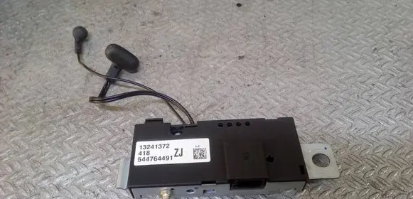 Opel Insignia A Aerial antenna amplifier 13241372
