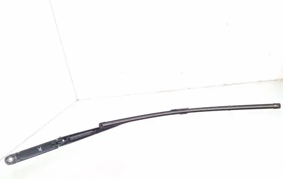 Front wiper blade arm