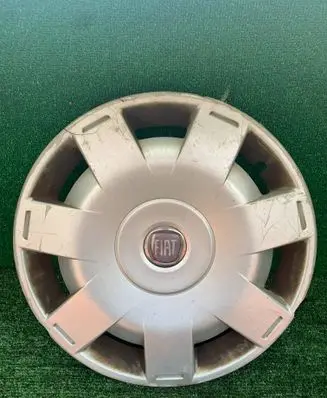Fiat Scudo R16 wheel hub/cap/trim 1495409080