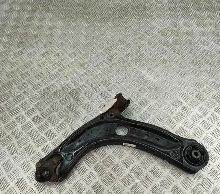 Volkswagen Golf VII Front lower control arm/wishbone 5Q0407151R