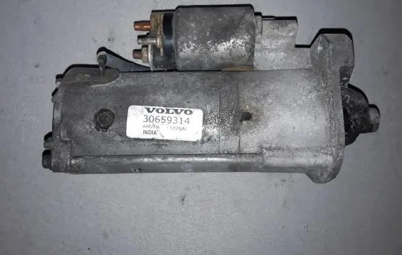 Volvo XC70 Starter motor 30659314
