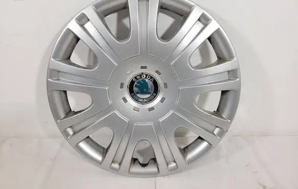 Skoda Octavia Mk2 (1Z) R15 wheel hub/cap/trim 1Z0601147E