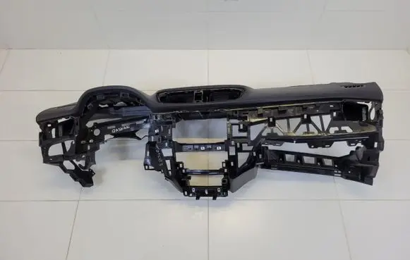 Nissan Qashqai Dashboard 682004EH0A