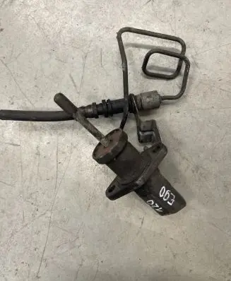 Clutch slave cylinder