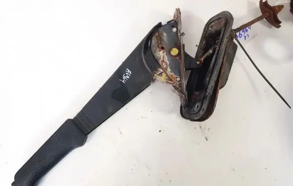 Handbrake/parking brake lever assembly
