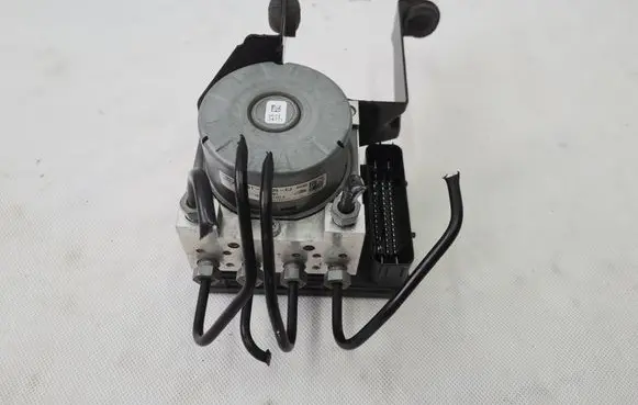 Ford Kuga II ABS Pump GV612C405CJ 10022011574