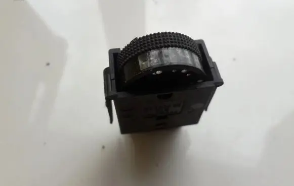 Volkswagen Golf III Headlight level height control switch 1H6941333