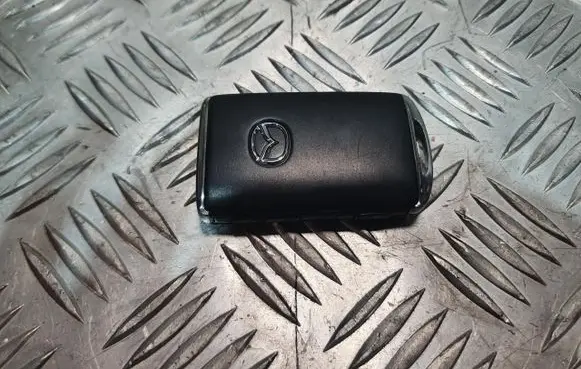 Mazda 3 Ignition key/card PU9612