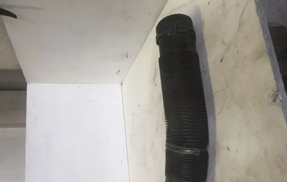 Audi A3 S3 8L Air intake hose/pipe 1J0129684
