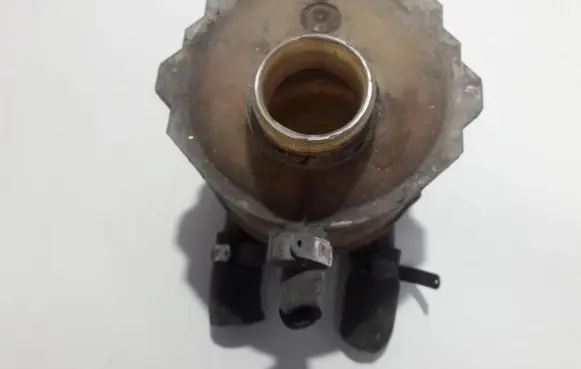 Renault Clio I Coolant expansion tank/reservoir 7700810997