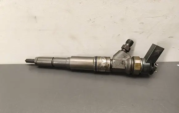 BMW 3 E90 E91 Fuel injector 0445110216 7793836