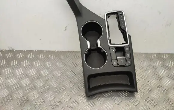 KIA Sportage Gear shifter surround trim plastic 84670F1700SA1 84651F1701WK