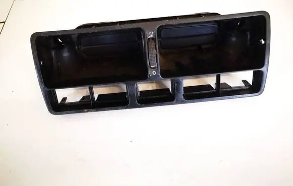 Volkswagen Golf IV Dash center air vent grill 1j0819736c 1j0819728c
