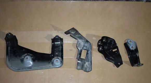 BMW X7 G07 Fender mounting bracket