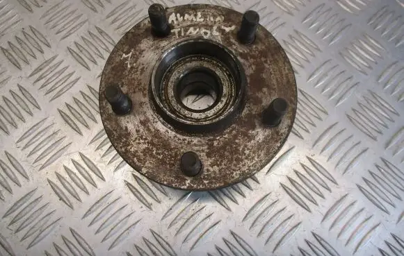 Nissan Almera Tino Rear wheel bearing hub 