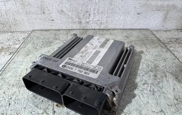 BMW 3 E46 Engine control unit/module 0281011122 1039S03763 7793863